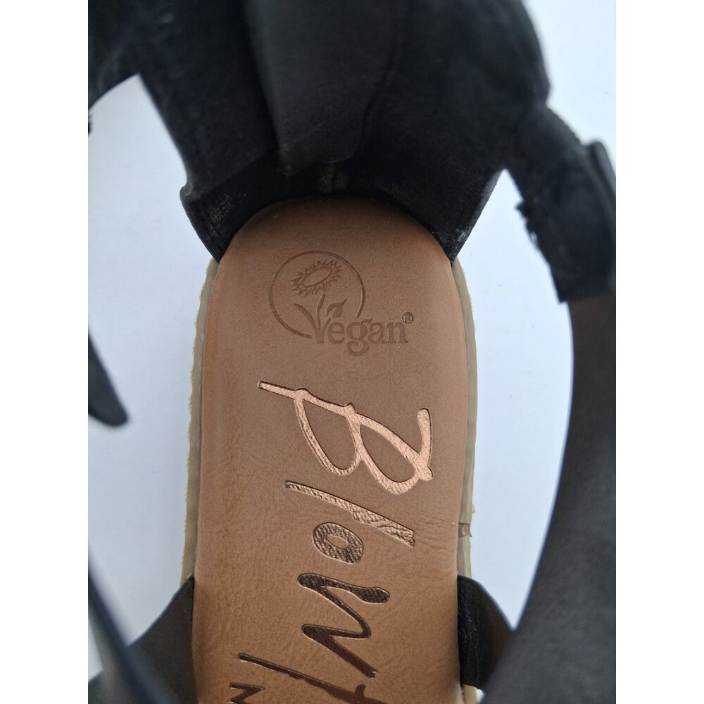 Blowfish Malibu Vegan Black Flat Sandals Strappy  Zipper Buckle Criss Cross 7.5 - Picture 8 of 11